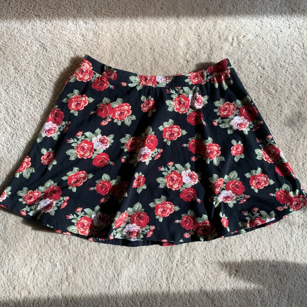 ✨Floral juniors large skirt